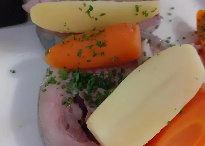 Hotell Fasthotel Montmarault