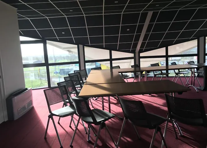 Hotell Fasthotel Montmarault