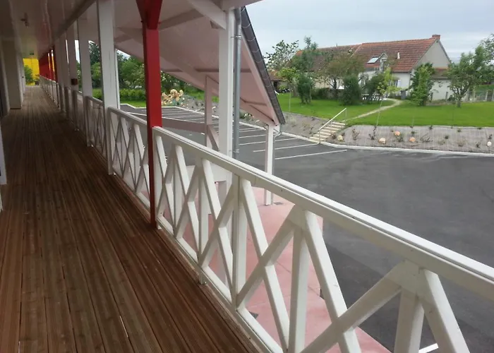 Hotell Fasthotel Montmarault