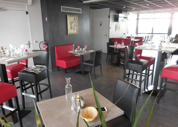 Hotell Fasthotel Montmarault